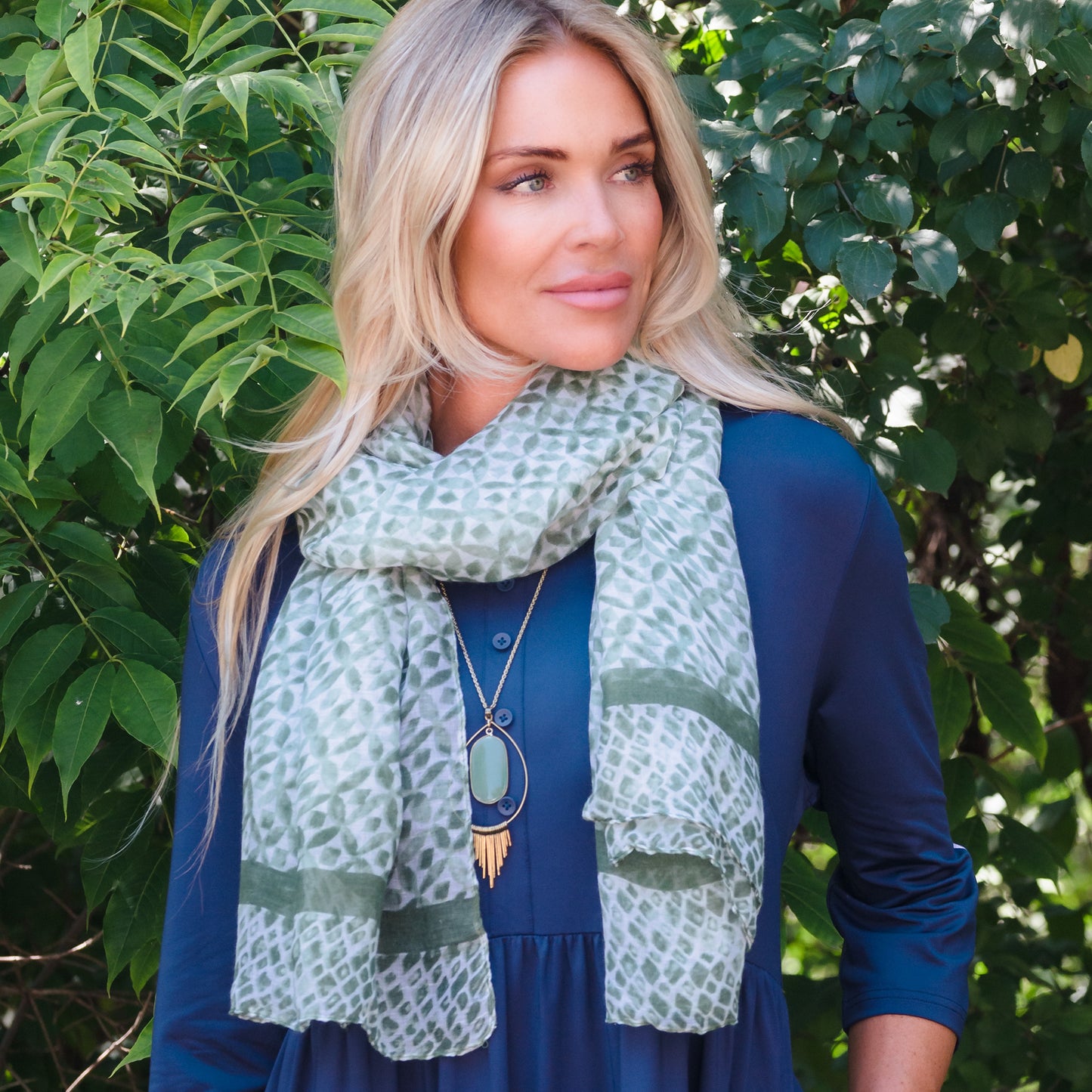 Darcy Geometric Lightweight Scarf