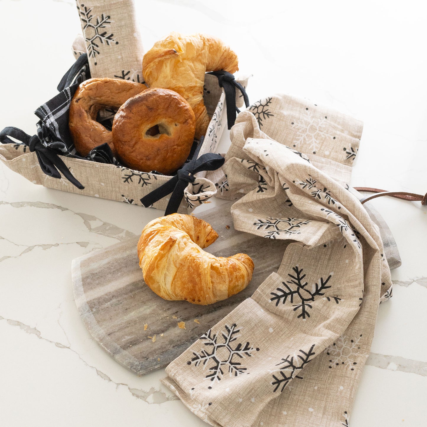 4 Piece Neutral Black Snowflake Tea Towel & Bread Basket Se