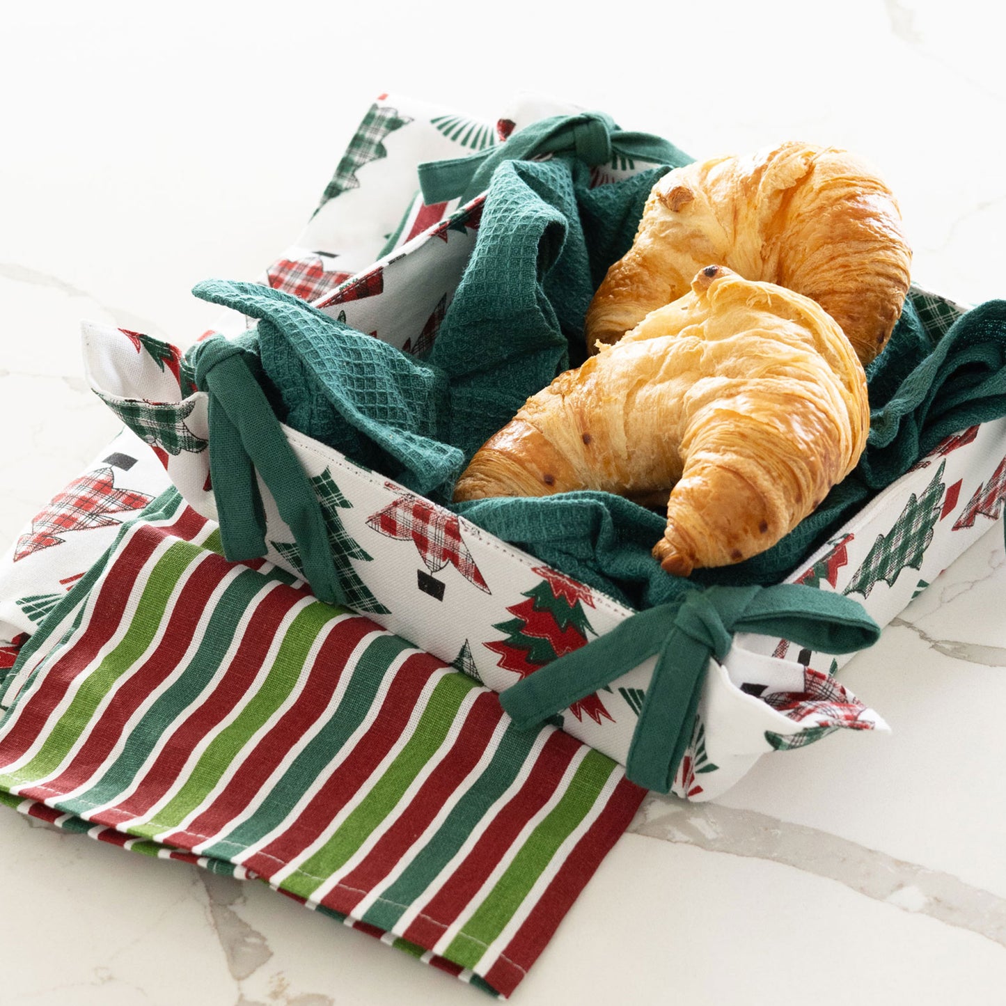 4 Piece Candy Cane Stripe Tea Towel & Bread Basket Set