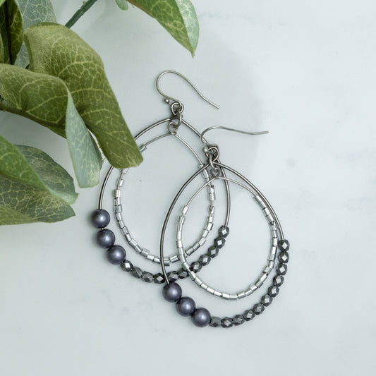 Andra Pearl Earrings