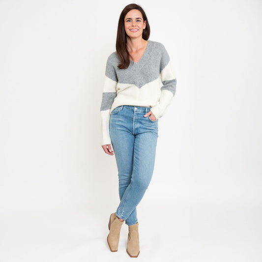 Lacen Cozy Knit Color Block V-Neck Sweater