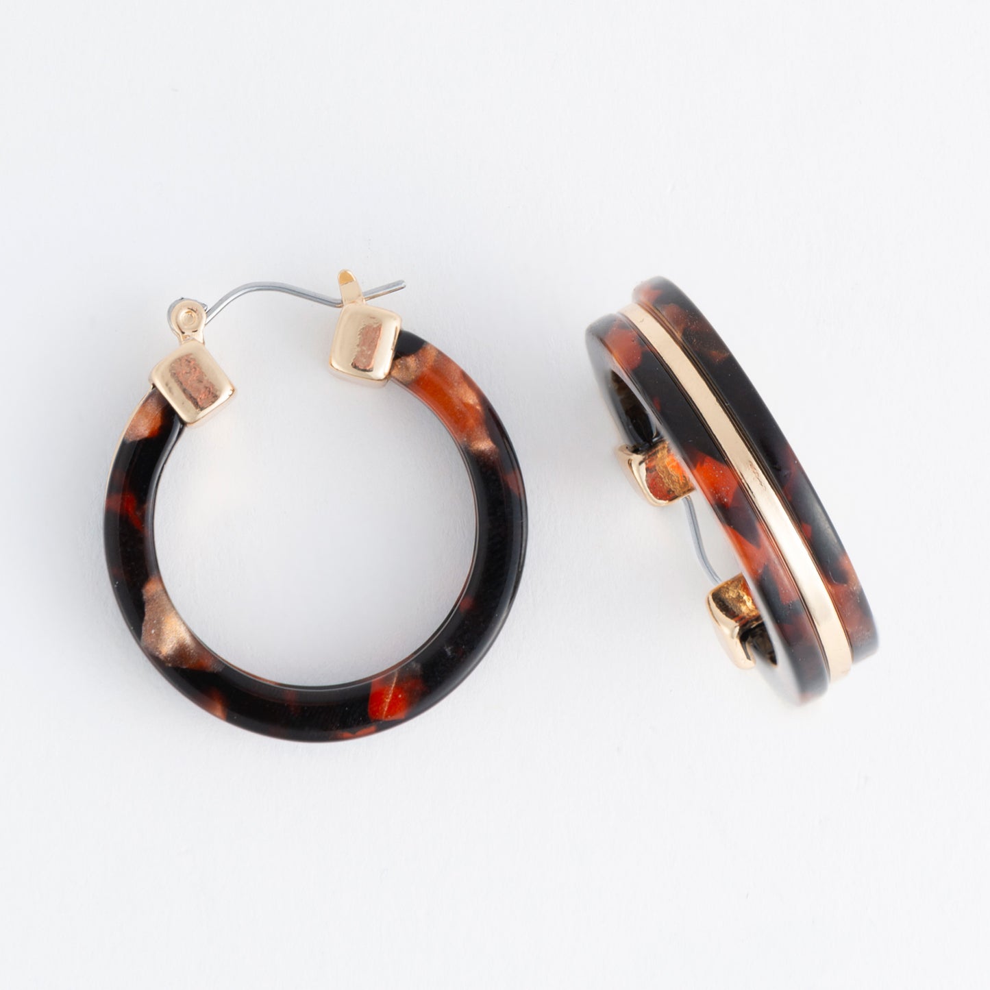 Sloane Tortoiseshell Circle Acrylic Hoop Earring