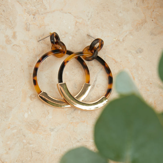 Sloane Tortoiseshell Post Bar Acrylic Hoop Earring