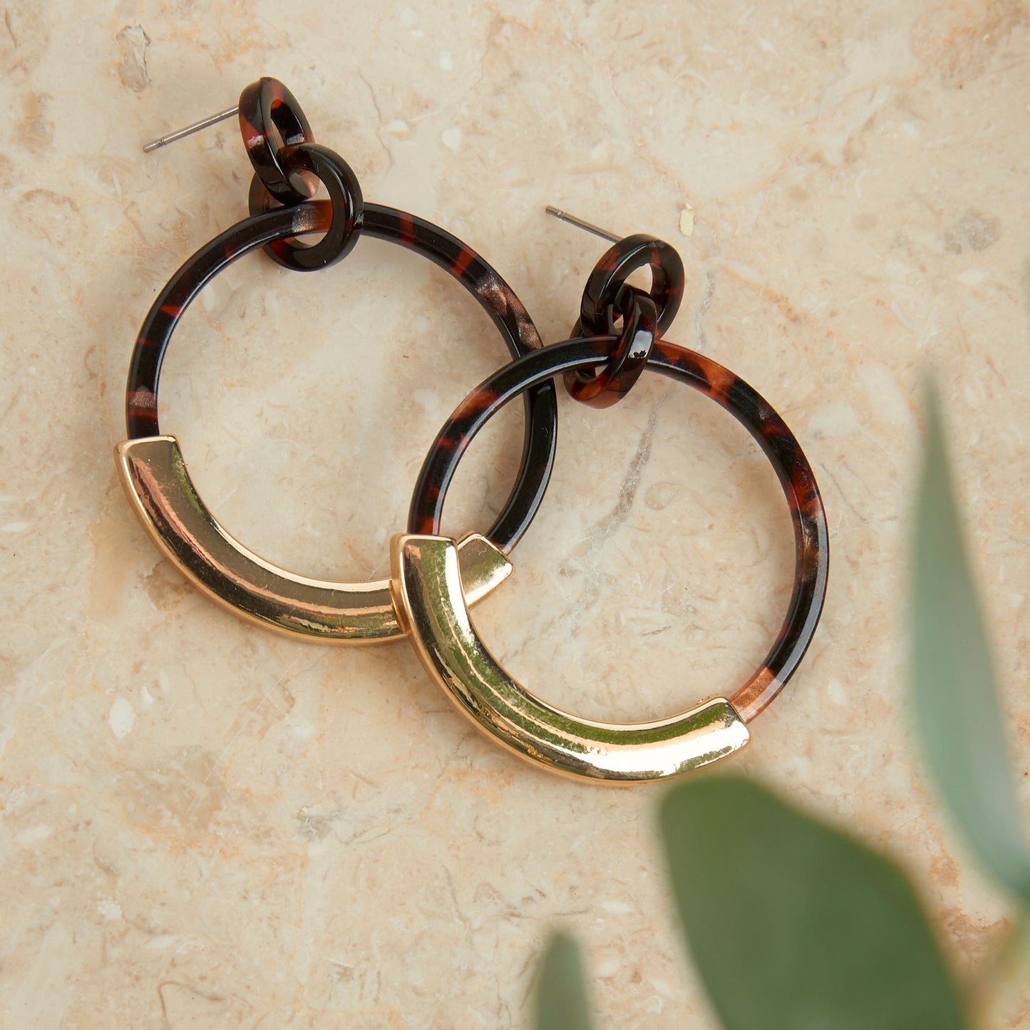 Sloane Tortoiseshell Post Bar Acrylic Hoop Earring